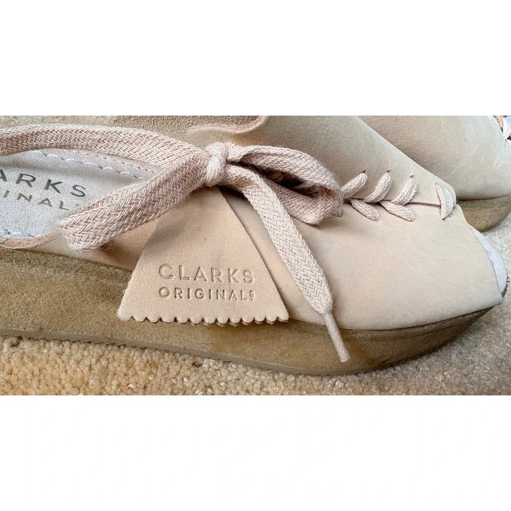 NWOT Clarks Originals Women Sz9 Sandals Slides Leather Suede Lace Up Beige Shoes